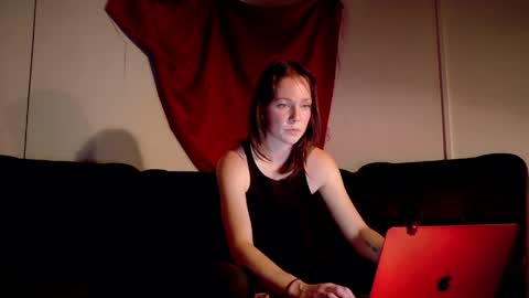 Deenie online show from May 2026 03:24:02 AM