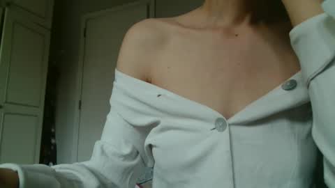 KamiDevi online show from September 2025 01:49:01 PM