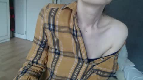 KamiDevi online show from October 2025 12:59:01 PM