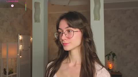 Amy online show from October 2025 08:20:02 PM