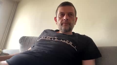 Defloy online show from December 2025 11:30:02 AM