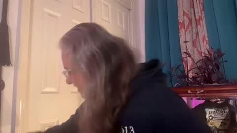 Tori online show from December 2025 12:40:02 AM