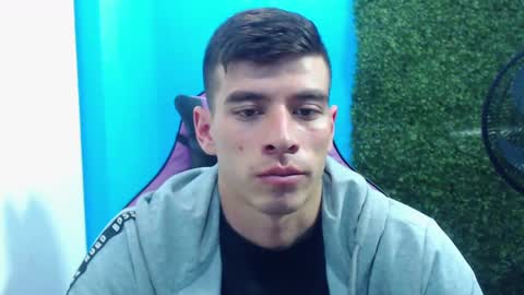 Snapshot of deiby_baby chatting on December 2024 01:47:01 AM DEIBY online show from December 2024 01:47:01 AM