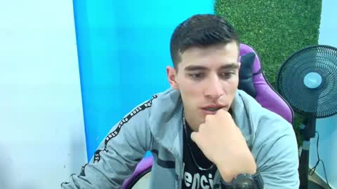 Snapshot of deiby_baby chatting on February 2025 09:58:02 PM DEIBY online show from February 2025 09:58:02 PM