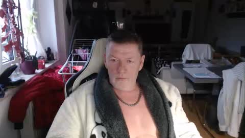 deinprinz2312 online show from February 2026 06:46:02 AM