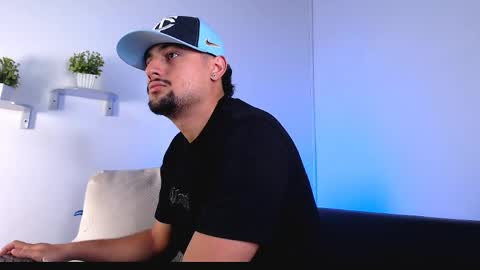  DEIVY  online show from April 2026 11:21:03 PM