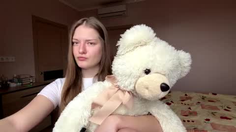 Mila online show from March 2026 12:27:01 PM