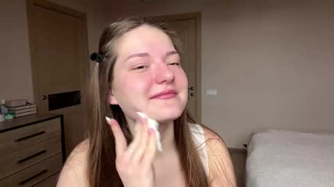 Mila online show from April 2026 08:30:02 AM