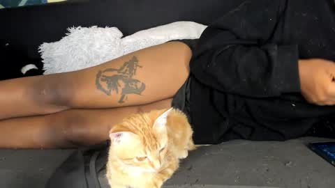 deli_la online show from February 2026 06:01:02 PM