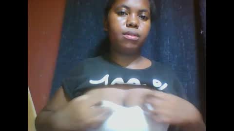 deliah712909 online show from February 2025 05:09:01 PM