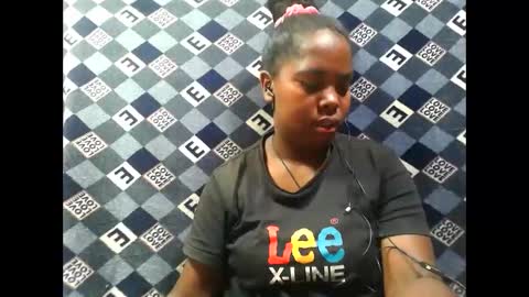 deliah712909 online show from November 2025 04:56:01 AM