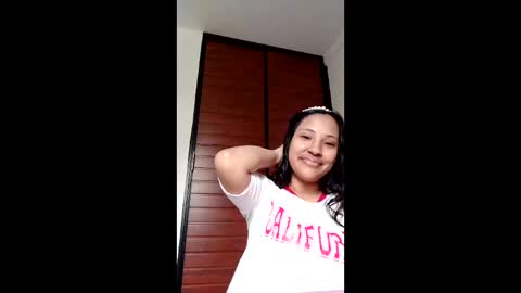 Snapshot of delicious_sarah07 chatting on May 2026 04:34:01 PM Sarah online show from May 2026 04:34:01 PM