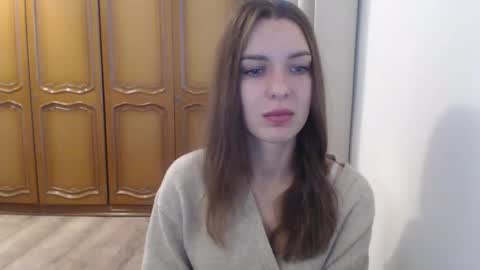 Aurora online show from October 2025 06:47:01 AM