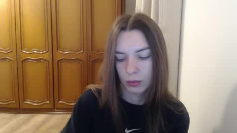 Aurora online show from December 2025 06:32:01 AM