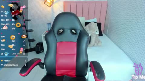 delilah_leone online show from September 2025 03:46:02 PM