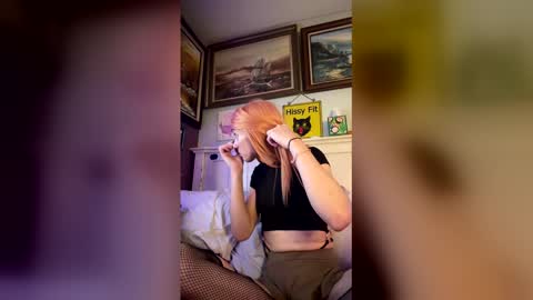 Snapshot of delilahandjuju chatting on May 2026 11:22:02 PM Delilah Juju online show from May 2026 11:22:02 PM