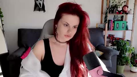 dellacrush_ online show from December 2025 09:14:01 AM