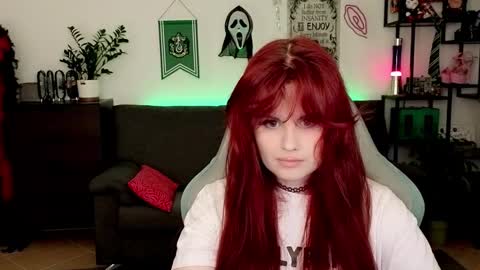 dellacrush_ online show from February 2026 07:19:02 PM