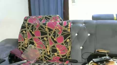 Ginger online show from November 2025 01:49:02 PM