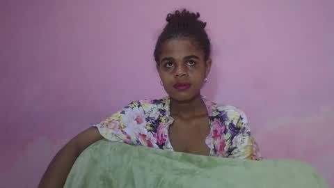 Snapshot of delphineee chatting on May 2026 03:13:02 AM delphine online show from May 2026 03:13:02 AM