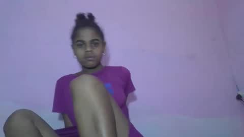 Snapshot of delphineee chatting on May 2026 11:50:02 AM delphine online show from May 2026 11:50:02 AM