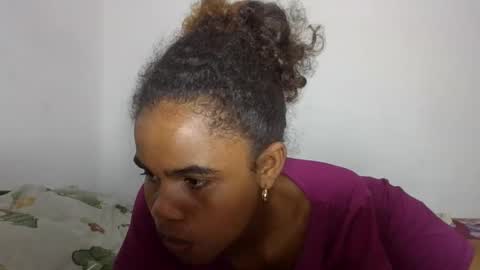 Snapshot of delphineee chatting on June 2026 08:40:02 AM delphine online show from June 2026 08:40:02 AM