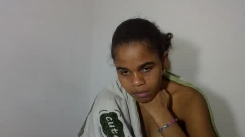 Snapshot of delphineee chatting on June 2026 06:08:02 PM delphine online show from June 2026 06:08:02 PM