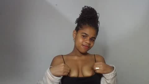 Snapshot of delphineee chatting on July 2026 12:57:01 AM delphine online show from July 2026 12:57:01 AM