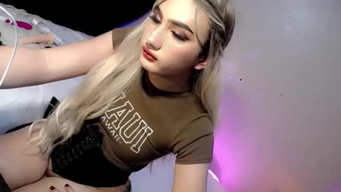 Chesca online show from December 2024 01:24:02 AM