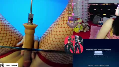 Snapshot of demi_chan chatting on May 2026 08:20:01 AM demiii online show from May 2026 08:20:01 AM