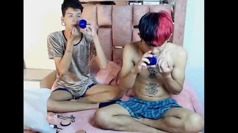 Demian and Salvatore online show from November 2025 07:58:01 PM