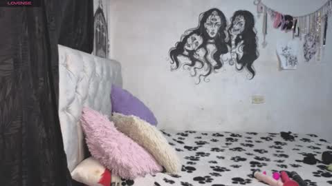 demonrosee online show from February 2026 03:12:01 AM