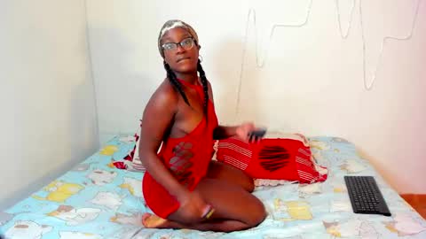 Snapshot of demonychloe chatting on May 2026 01:40:01 PM demonychloe online show from May 2026 01:40:01 PM