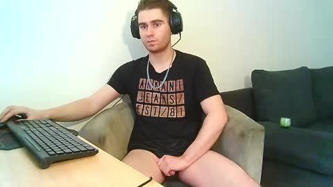 Dominik online show from January 2025 09:33:02 AM