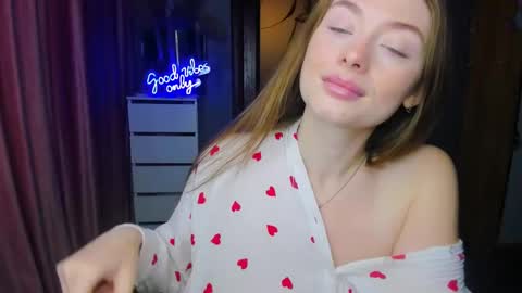 Sophie online show from September 2025 04:23:01 AM