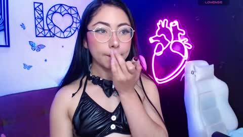 Demy  online show from February 2025 11:32:02 PM