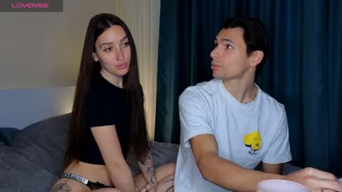 den_kikki online show from April 2026 05:43:01 AM