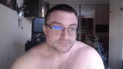 Snapshot of den_lover1 chatting on February 2025 01:32:01 PM Den online show from February 2025 01:32:01 PM