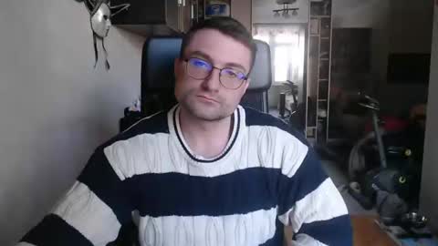 Snapshot of den_lover1 chatting on February 2025 09:11:01 AM Den online show from February 2025 09:11:01 AM