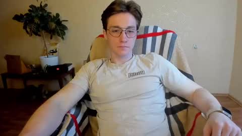 Snapshot of deni_boy99 chatting on March 2025 07:49:01 PM Deni online show from March 2025 07:49:01 PM