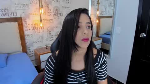 D E N I S  online show from October 2025 12:52:02 PM