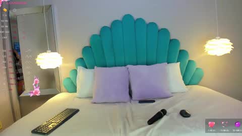 Denise online show from February 2025 04:06:01 AM