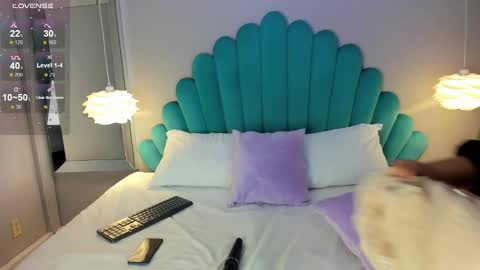 Denise online show from February 2025 04:01:02 AM