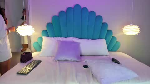 Denise online show from February 2025 04:07:01 AM