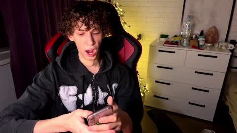 Snapshot of denobluora chatting on December 2024 02:12:02 AM Jasper   online show from December 2024 02:12:02 AM