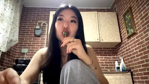 Emma online show from March 2026 10:01:01 AM