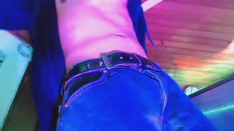 Dereck online show from August 2026 04:59:01 AM