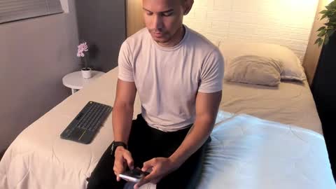 Dereck Myers online show from December 2024 02:15:01 AM