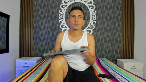 Dereck online show from June 2026 03:20:02 AM