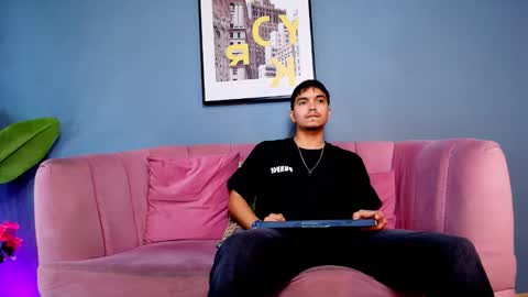 Snapshot of derek_freeman chatting on January 2026 09:18:02 PM Derek online show from January 2026 09:18:02 PM